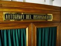 armadio originale che contiene il fondo autografi del risorgimento